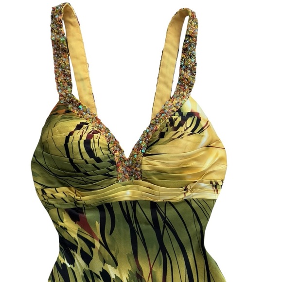 Faviana Couture Tropical Gown Size 2 Cutout Back Beaded Embellished Formal Prom - Picture 5 of 16